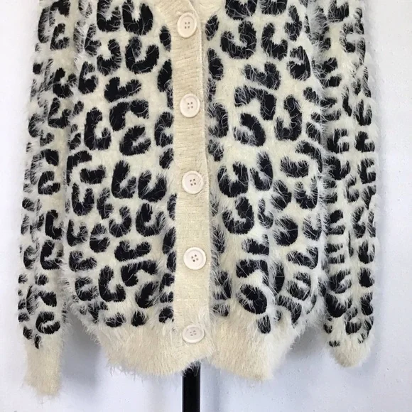 POL Women Elegant Fuzzy Black and Cream Leopard Button Up Cozy Soft Sweater M - Picture 5 of 10